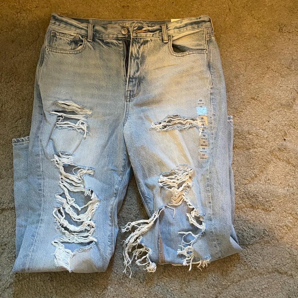 American eagle mom jeans